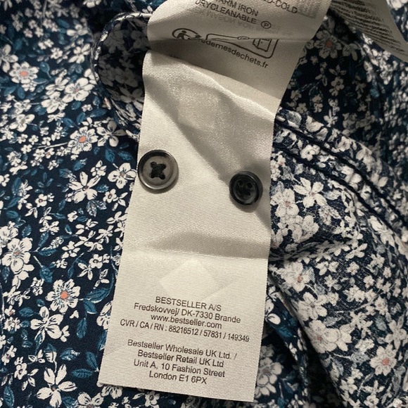 Great floral detail - Picture 8 of 9